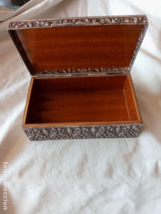 Antig&uuml;edades: Caja de metal plateado - Foto 2