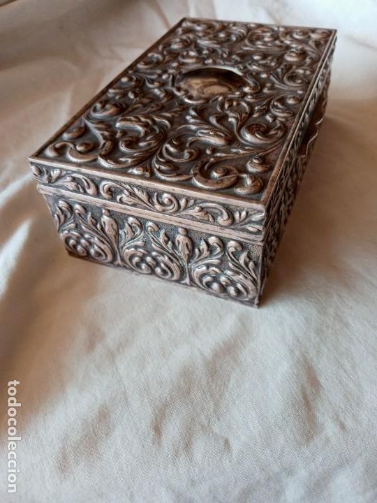Antig&uuml;edades: Caja de metal plateado - Foto 3