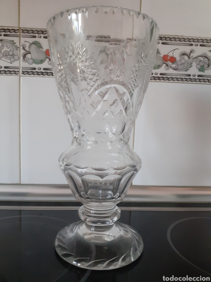 Antiquit&eacute;s: Espectacular jarr&oacute;n de cristal centroeuropeo tallado a mano.