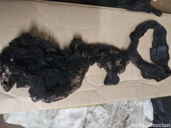 Antig&uuml;edades: Pieza de encaje negro XIX - Foto 6