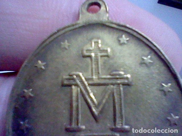 Antig&uuml;edades: INMACVLADA MEDALLA TONO BRONCE 4 CMS ALTO - Foto 3