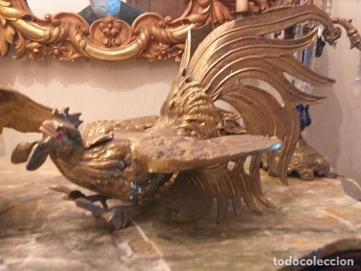 Antig&uuml;edades: 2 gallos de bronce - Foto 4