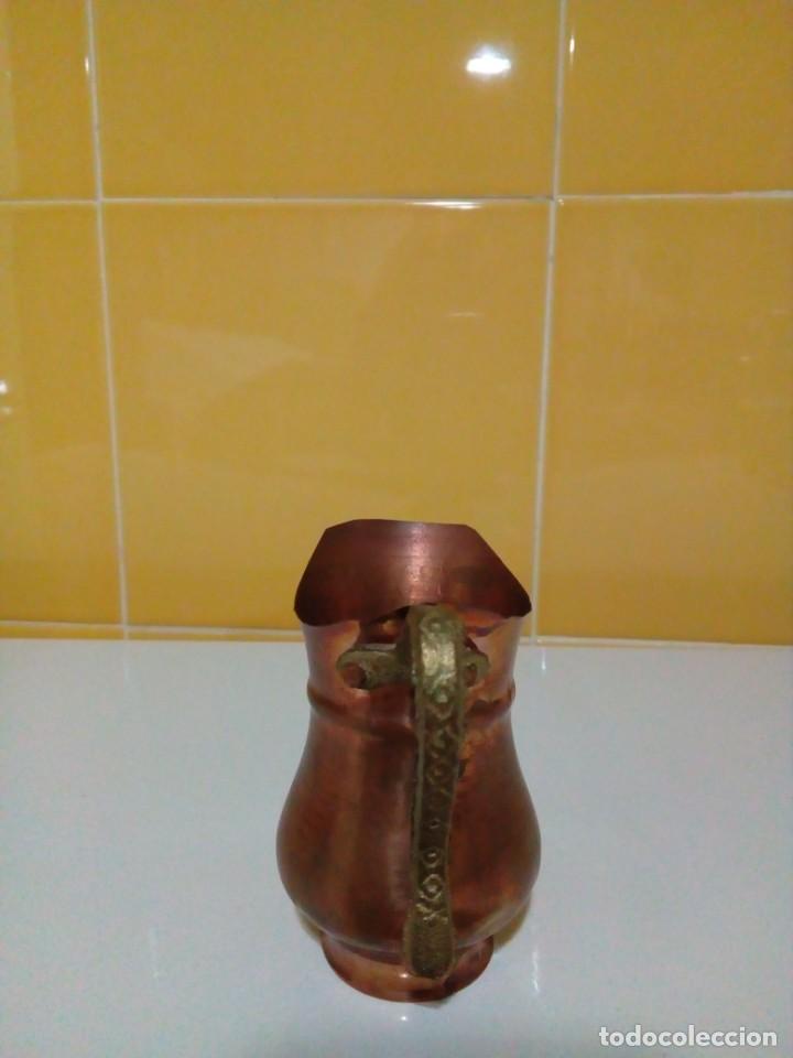 Antig&uuml;edades: jarron de cobre en miniatura - Foto 3