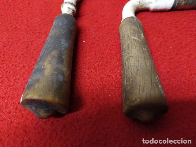 Antig&uuml;edades: ANTIGUAS MANILLAS MANGO DE MADERA - Foto 3