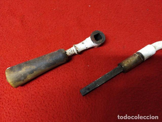 Antig&uuml;edades: ANTIGUAS MANILLAS MANGO DE MADERA - Foto 4