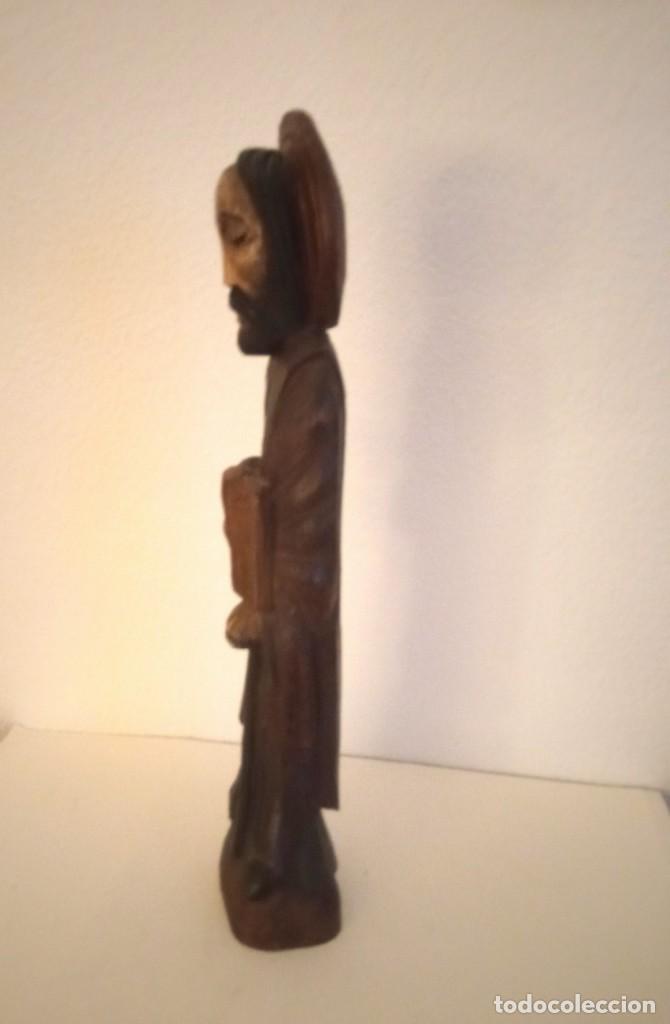 Antig&uuml;edades: figura de Moises en madera policromada - Foto 3