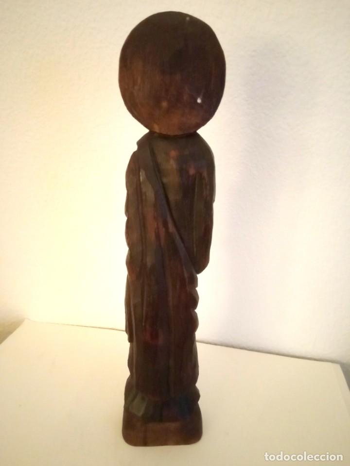 Antig&uuml;edades: figura de Moises en madera policromada - Foto 4