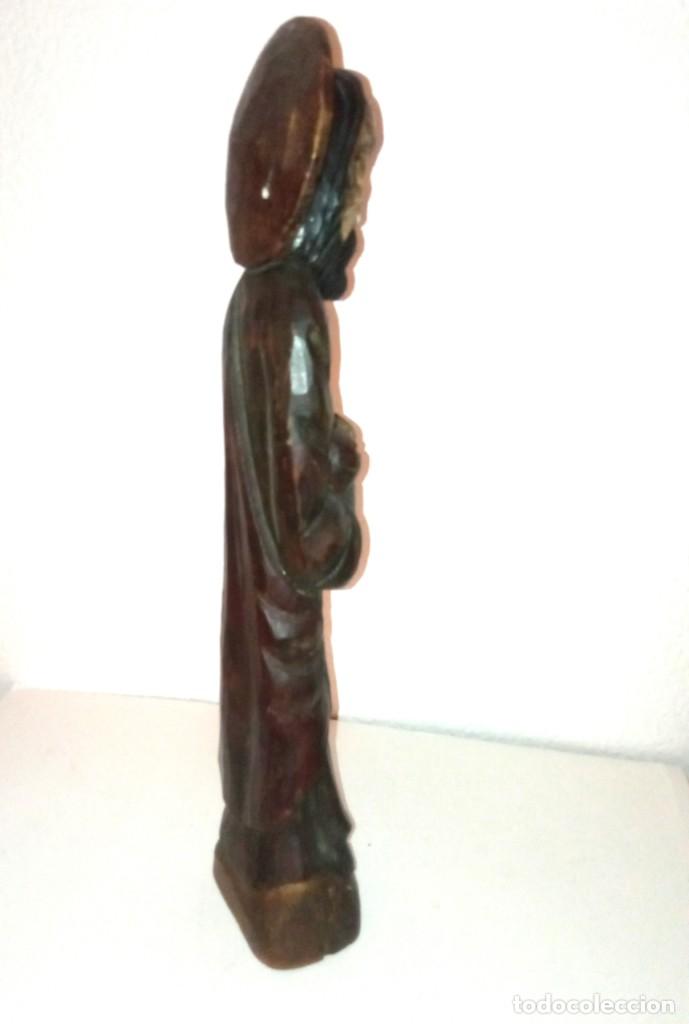Antig&uuml;edades: figura de Moises en madera policromada - Foto 6