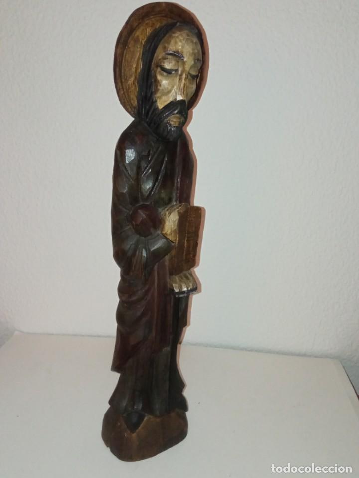 Antig&uuml;edades: figura de Moises en madera policromada - Foto 7