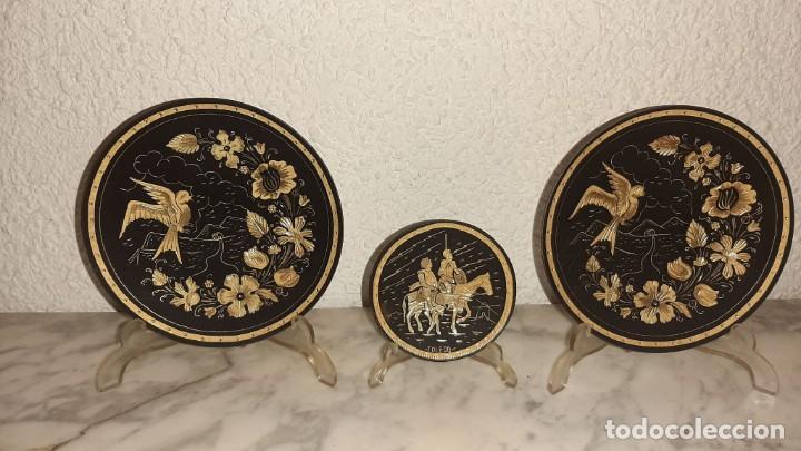 Antig&uuml;edades: Conjunto de platos en oro damasquinado - Foto 1