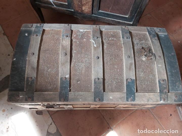 Antig&uuml;edades: Antiguo baul de chapa. Para restaurar. - Foto 6