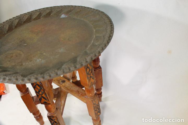 Antig&uuml;edades: mesa plegable de te arabe - Foto 2