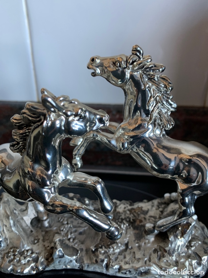 Antig&uuml;edades: Figura de Caballos en plata - Foto 2