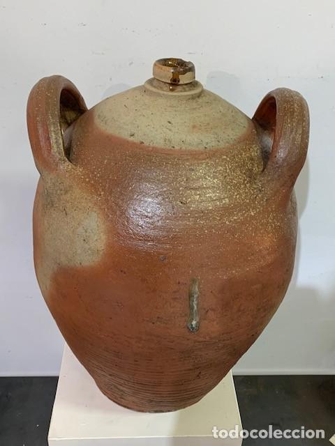 Antig&uuml;edades: Jarra de barro con asas. - Foto 3