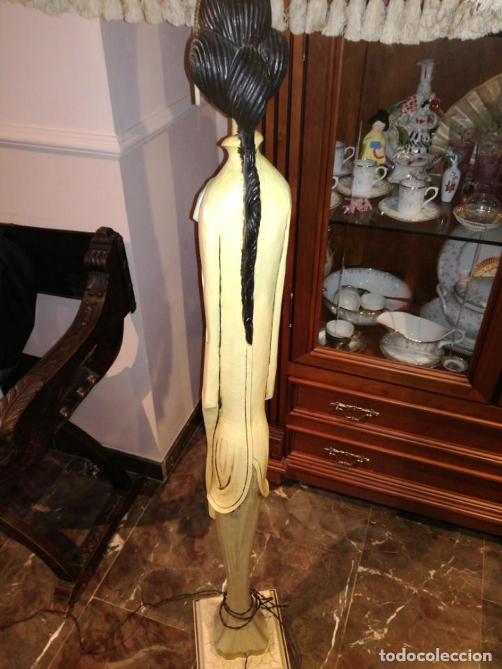 Antig&uuml;edades: Gran l&aacute;mpara de pie de madera tallada - Foto 7