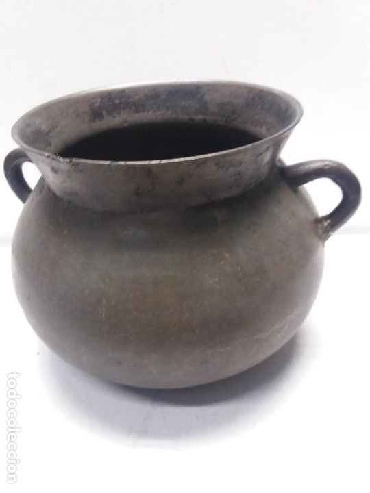 Antig&uuml;edades: Antigua olla de bronce olot barberi - Foto 5