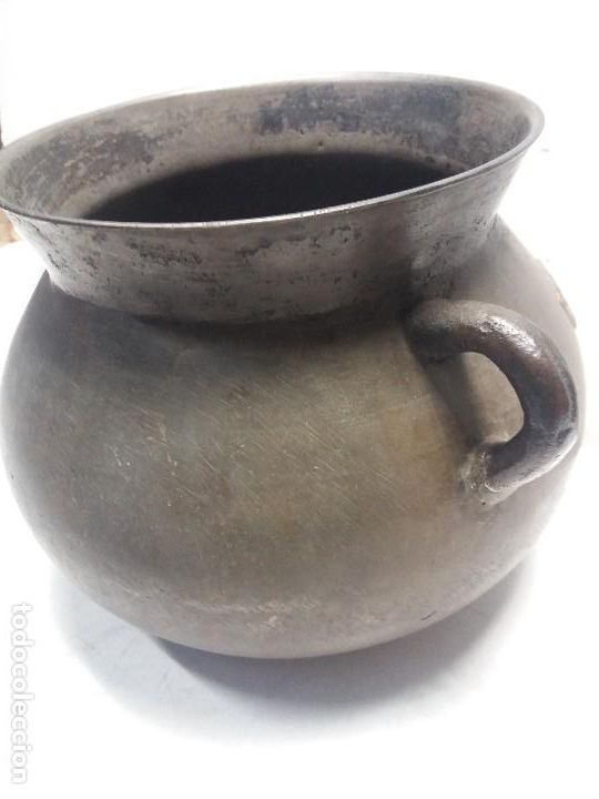 Antig&uuml;edades: Antigua olla de bronce olot barberi - Foto 6