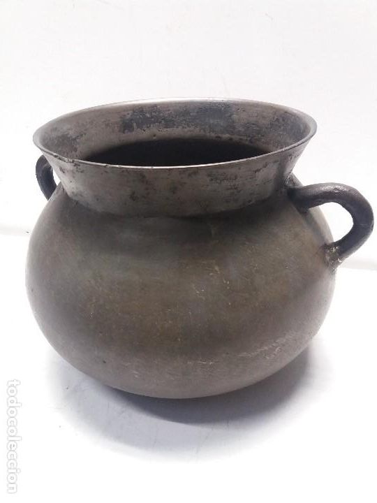 Antig&uuml;edades: Antigua olla de bronce olot barberi - Foto 8