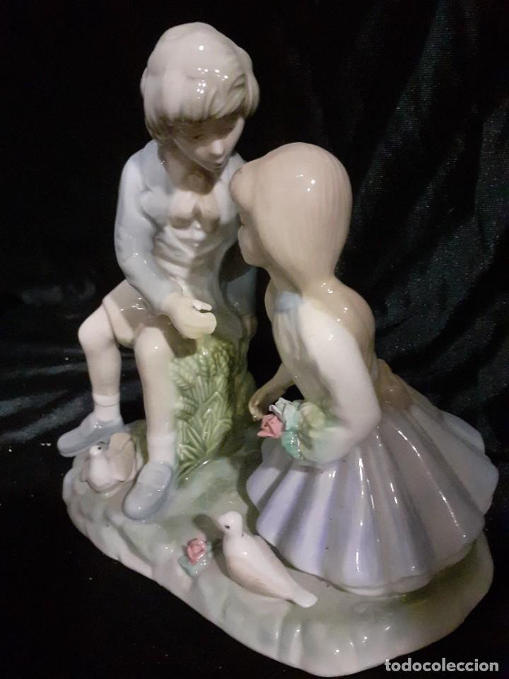 Antig&uuml;edades: Pareja de porcelana - Foto 2