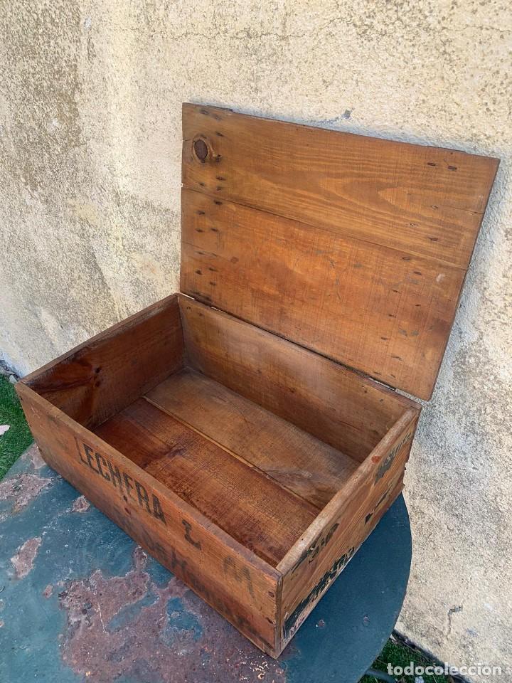 Antig&uuml;edades: Caja de madera Leche Condensada La Lechera. - Foto 4