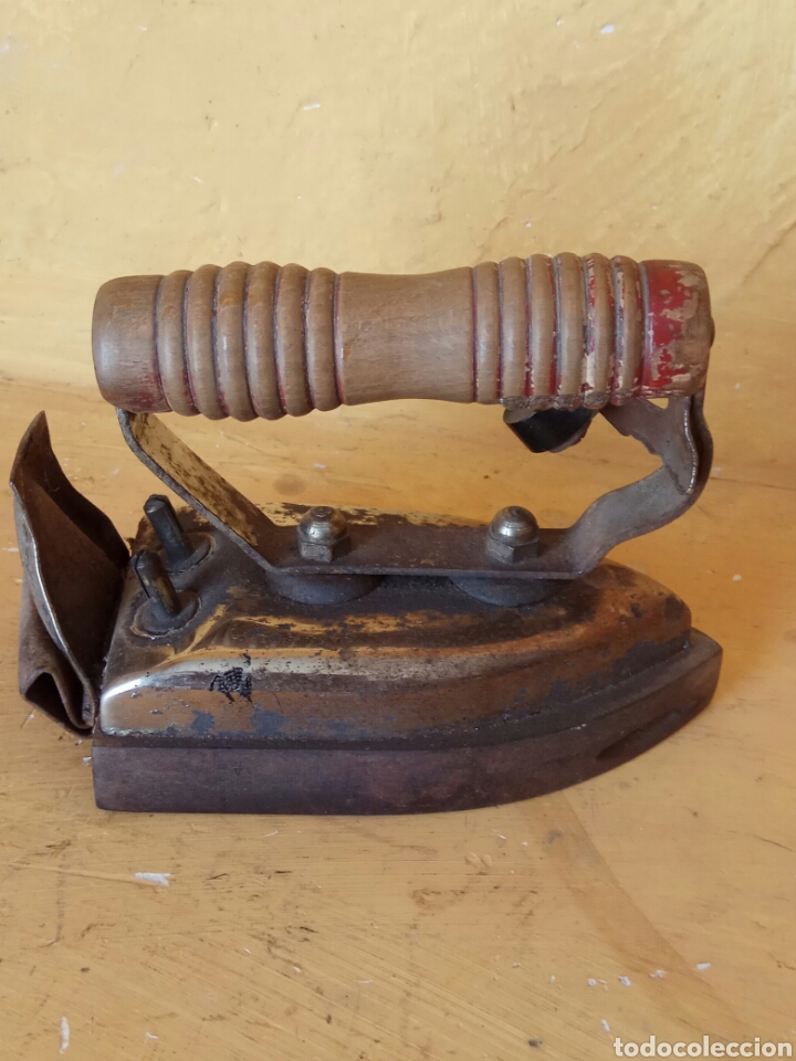 Antig&uuml;edades: Plancha antigua de metal - Foto 1
