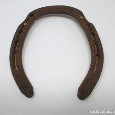 Antiquités: HERRADURA DE CABALLO ANTIGUA DE HIERRO FORJADO - 15,5 CM.. Lote 219328032
