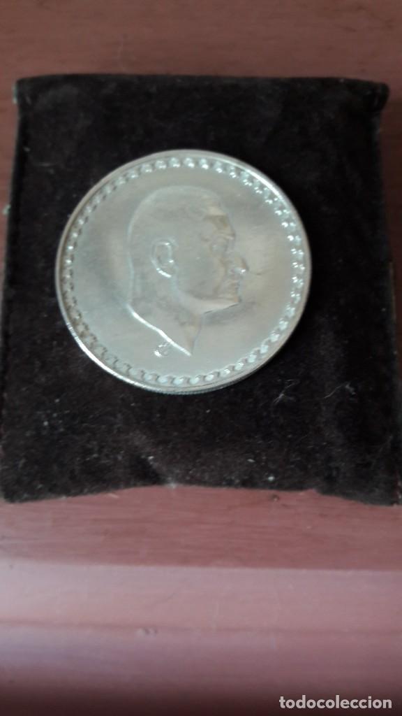 Antig&uuml;edades: Moneda de plata Nasser 4 cm. - Foto 1