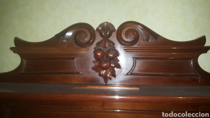 Antig&uuml;edades: Mueble aparador de madera de caoba - Foto 2