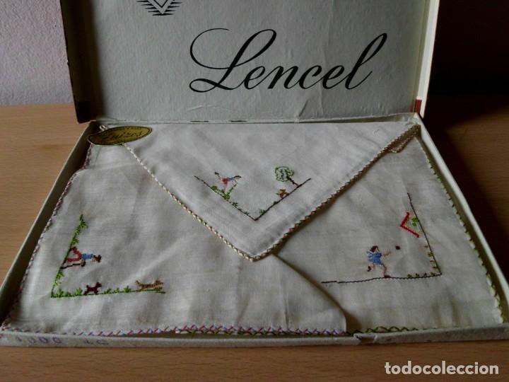 Antigüedades: Caja vintage con 3 pañuelos Suizos marca Lencel - Foto 2 - 219444052