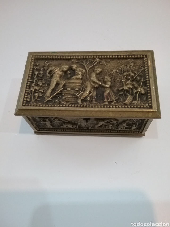 Antig&uuml;edades: Antigua caja joyero cofre en bronce. - Foto 2