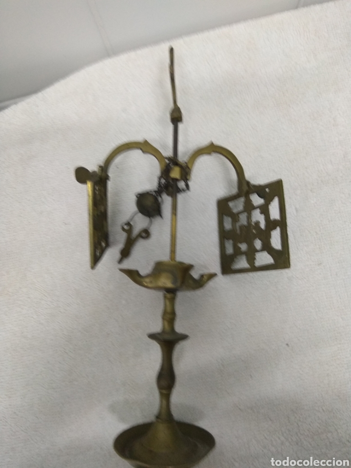 Antig&uuml;edades: Lamparita en bronce.. - Foto 1