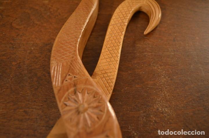 Antig&uuml;edades: Cascanueces madera tallada - Foto 3