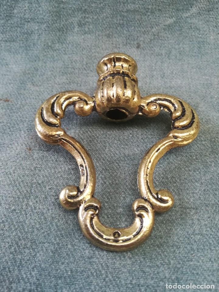 Antig&uuml;edades: ARGOLLA DE BRONCE MACIZO PARA COLGAR L&Aacute;MPARA DE TECHO - Foto 3