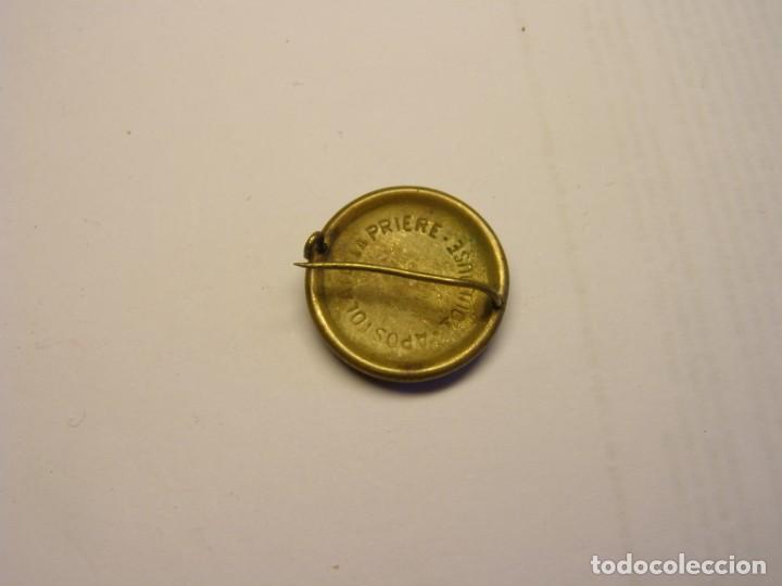 Antig&uuml;edades: Insignia religiosa antigua. - Foto 2