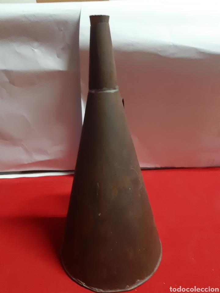 Antig&uuml;edades: Antigua aceitera de chapa - Foto 3