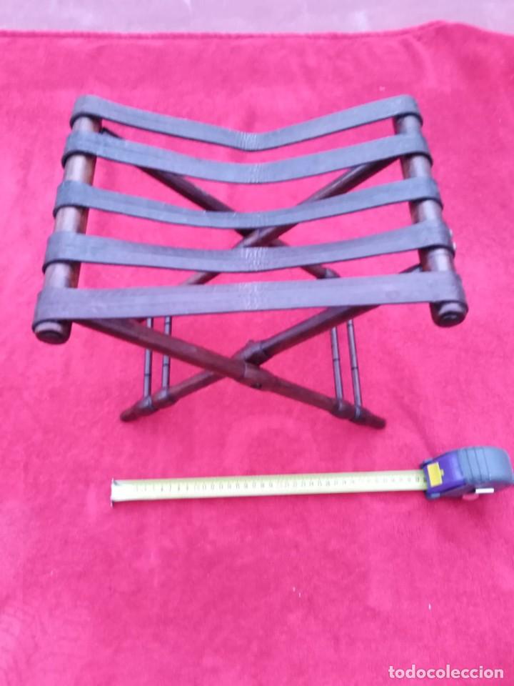 Antig&uuml;edades: Silla antigua - Foto 1