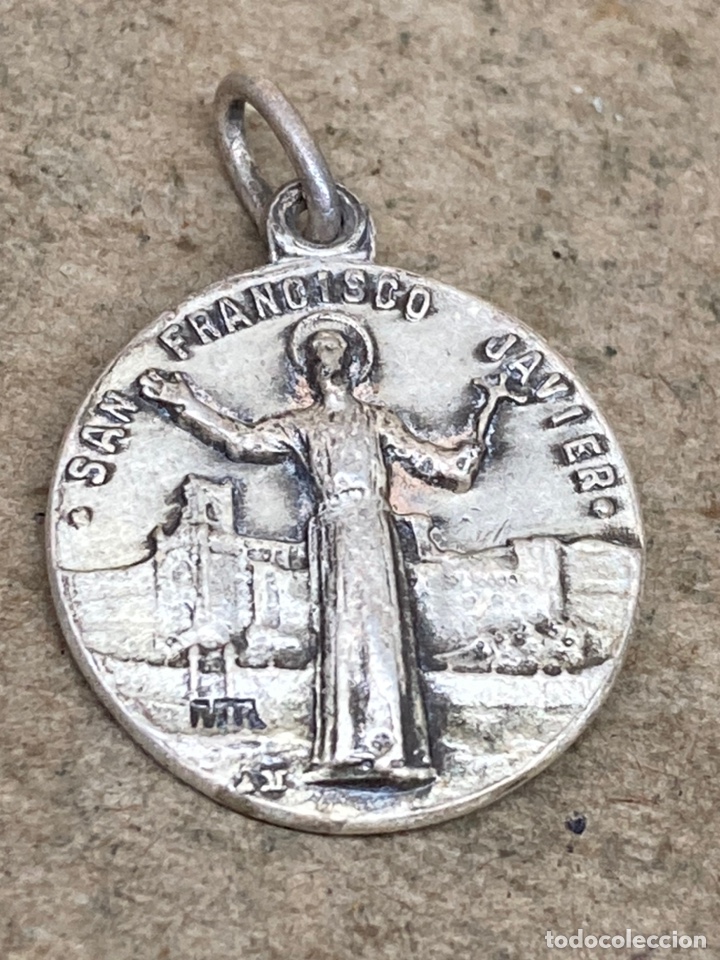 Antig&uuml;edades: Medalla religiosa de plata - Foto 2