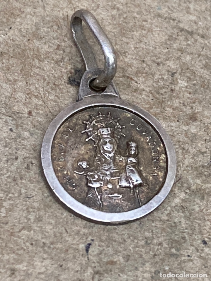 Antig&uuml;edades: Medalla religiosa de plata - Foto 1