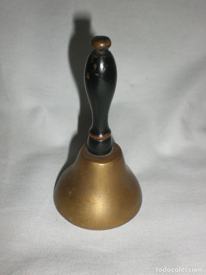 Antig&uuml;edades: campanilla mango madera - Foto 1