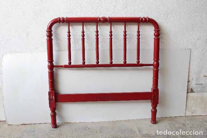 Antig&uuml;edades: cama antigua de palillos repintada - Foto 6