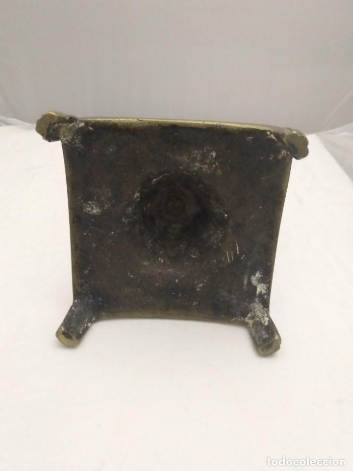 Antig&uuml;edades: Espelmatoria de bronce S. XVIII - Foto 3