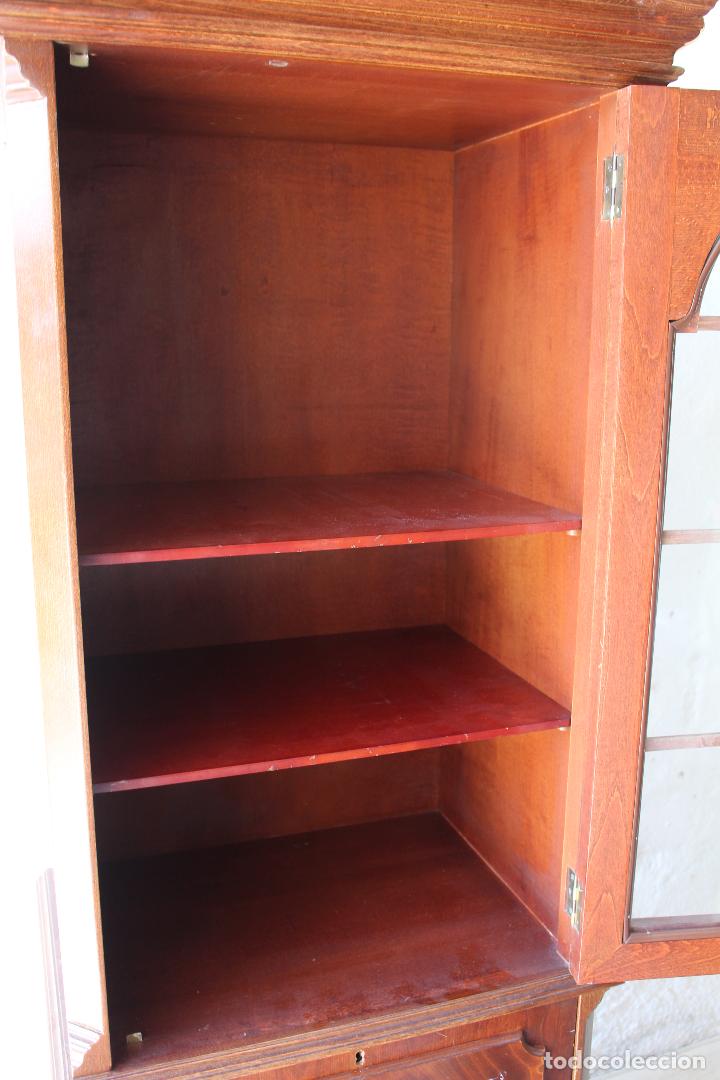 Antig&uuml;edades: vitrina escritorio - Foto 11