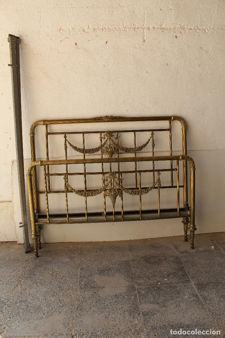 Antig&uuml;edades: cama de bronce antigua original - Foto 2