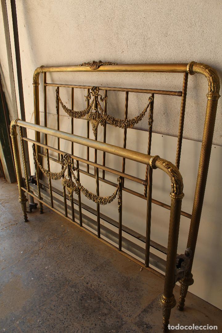 Antig&uuml;edades: cama de bronce antigua original - Foto 3