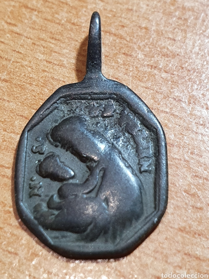 Antig&uuml;edades: Medalla religiosa medieval 2cm - Foto 2