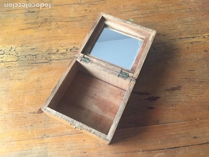 Antig&uuml;edades: Cajita madera con espejo - Foto 2