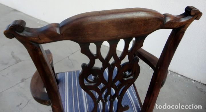 Antig&uuml;edades: Sillon estilo Chipendale, en madera de caoba tallada - Foto 8