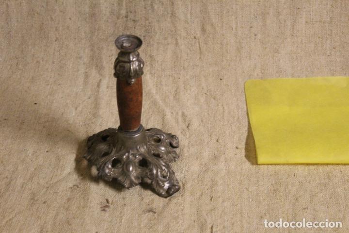 Antig&uuml;edades: peana para candelabro - Foto 1