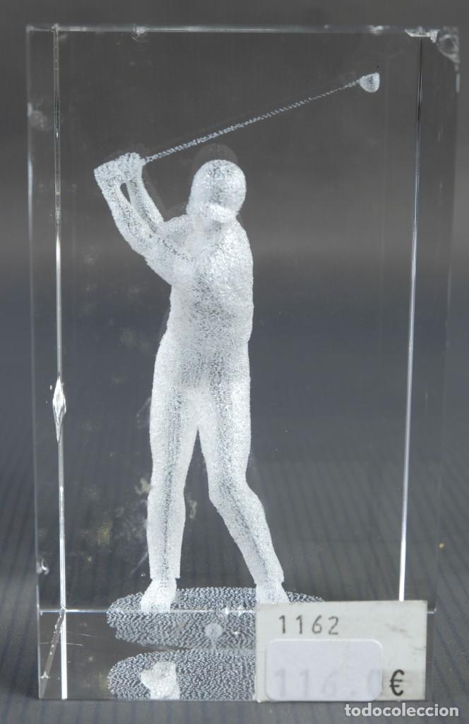 Antig&uuml;edades: Cristal tallado Golfista - Foto 1