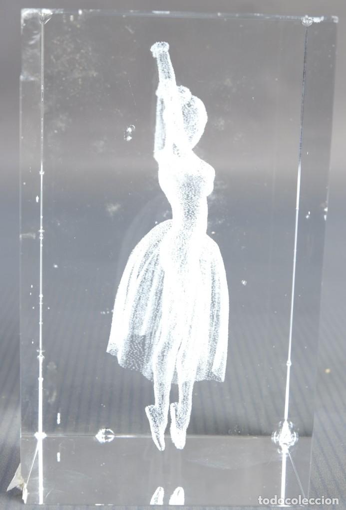 Antig&uuml;edades: Cristal tallado Bailarina - Foto 2